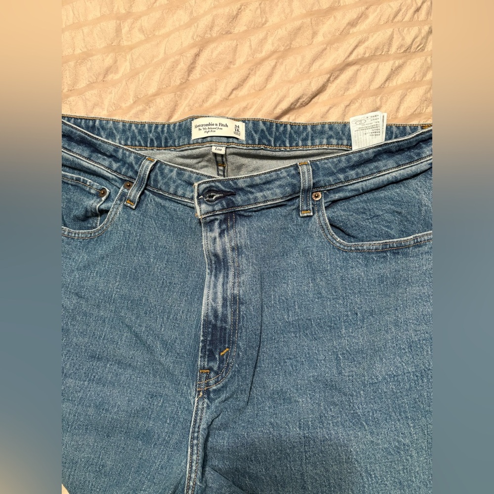 Abercrombie 90’s relaxed jeans